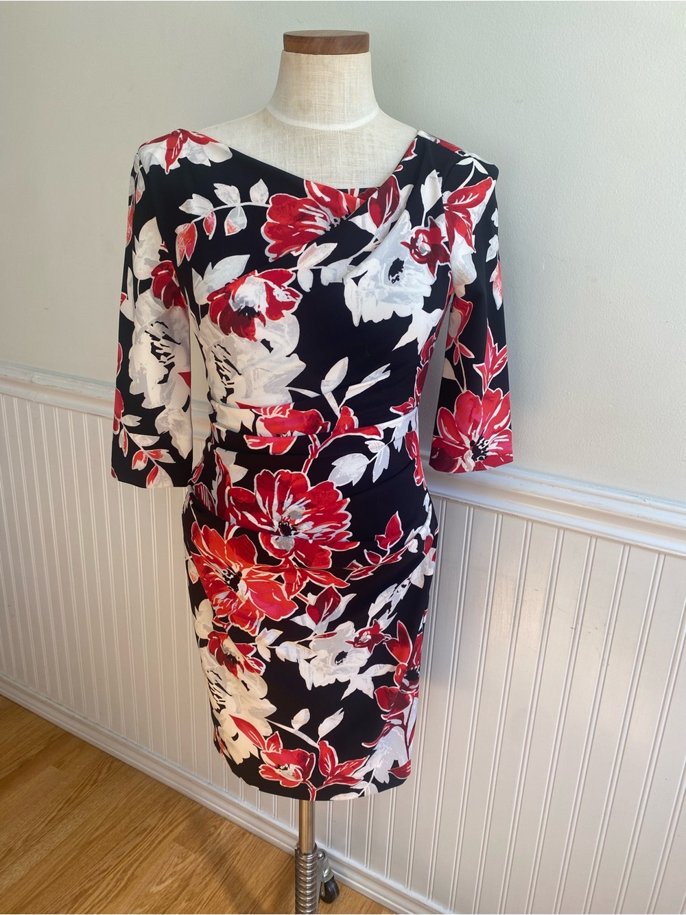 NWT Black Red Floral Sheath Dress - Classic Women's Dress